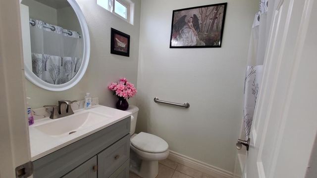 1987 Sunset Avenue, Thermal, CA 92274