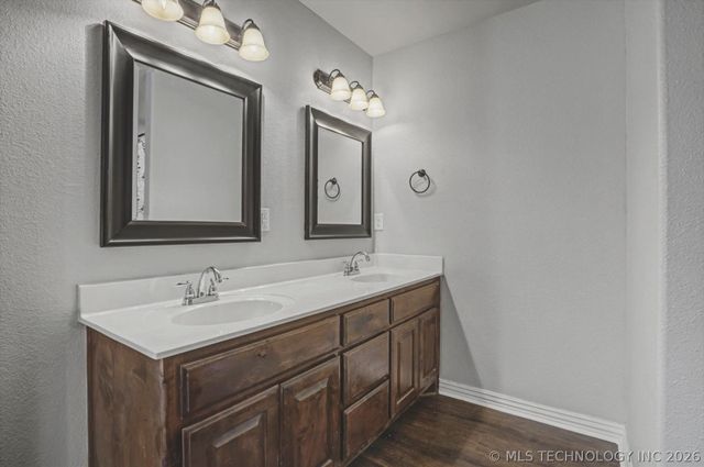 522 Timberlane Road, Skiatook, OK 74070