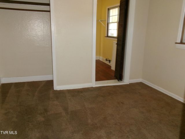 443 Holly Street, Mount Carmel, TN 37645