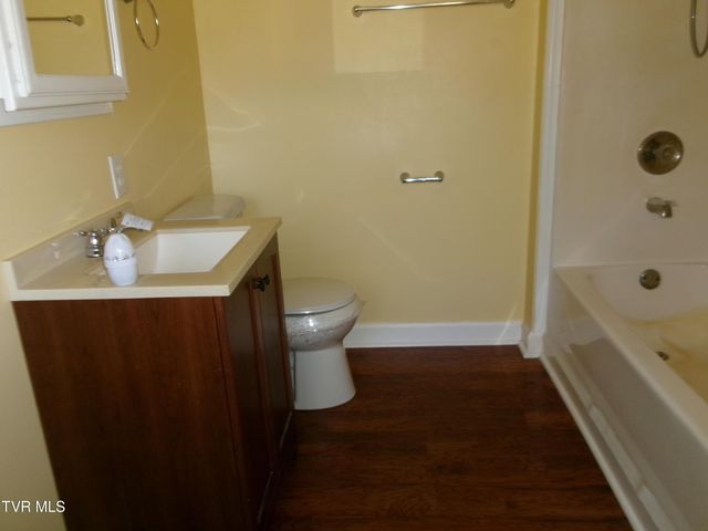 443 Holly Street, Mount Carmel, TN 37645