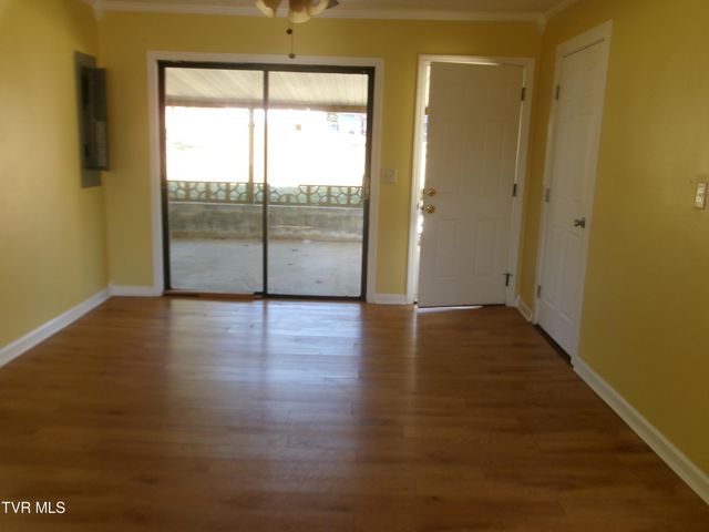 443 Holly Street, Mount Carmel, TN 37645