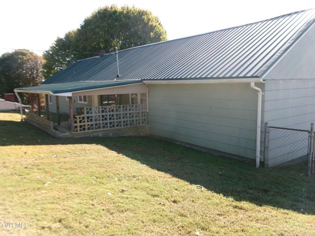 443 Holly Street, Mount Carmel, TN 37645