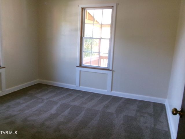 443 Holly Street, Mount Carmel, TN 37645