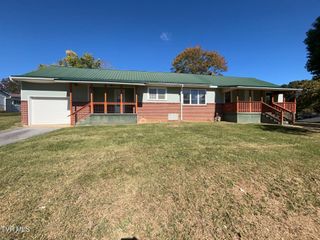 443 Holly Street, Mount Carmel, TN 37645