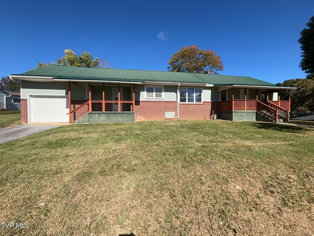 443 Holly Street, Mount Carmel, TN 37645