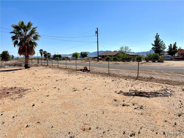 528 S Santa Maria Road, Golden Valley, AZ 86413