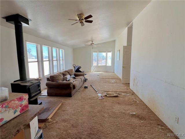 528 S Santa Maria Road, Golden Valley, AZ 86413