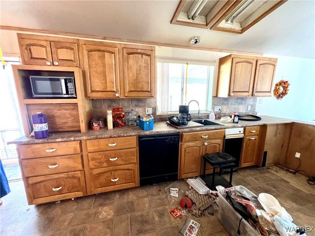 528 S Santa Maria Road, Golden Valley, AZ 86413