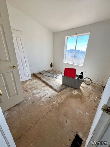 528 S Santa Maria Road, Golden Valley, AZ 86413