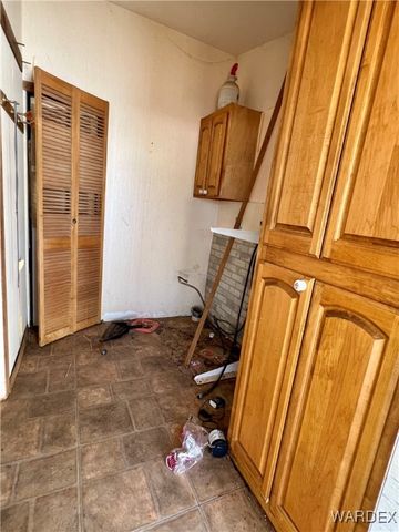 528 S Santa Maria Road, Golden Valley, AZ 86413