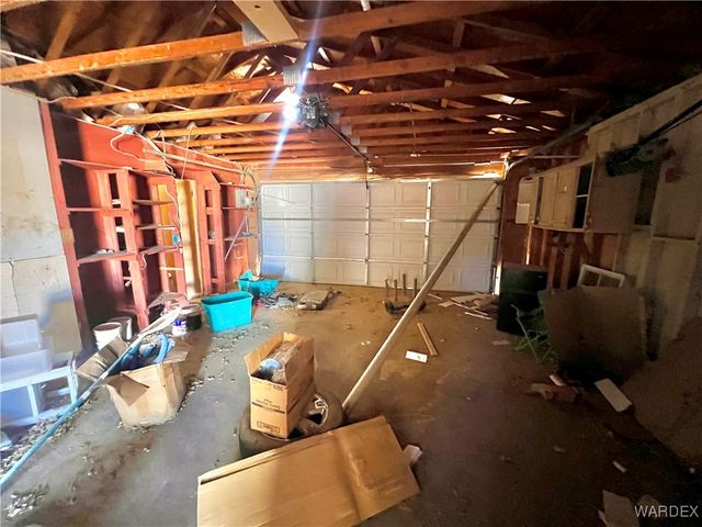 528 S Santa Maria Road, Golden Valley, AZ 86413