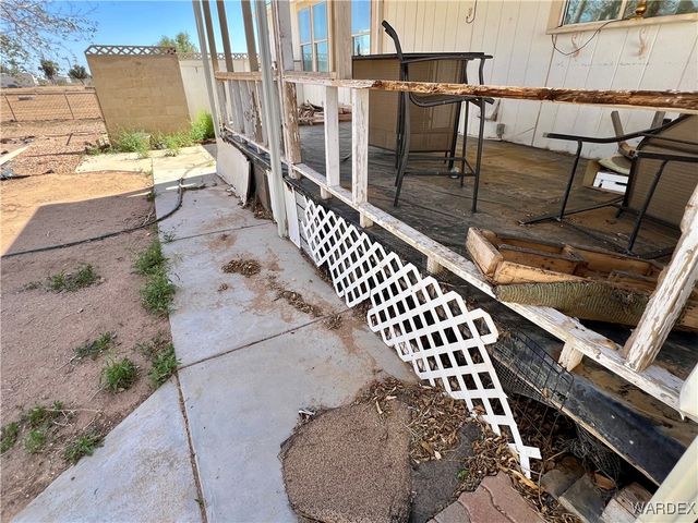 528 S Santa Maria Road, Golden Valley, AZ 86413