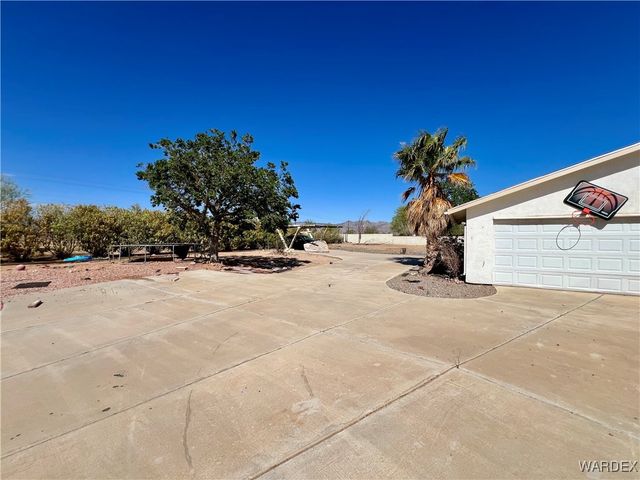 528 S Santa Maria Road, Golden Valley, AZ 86413