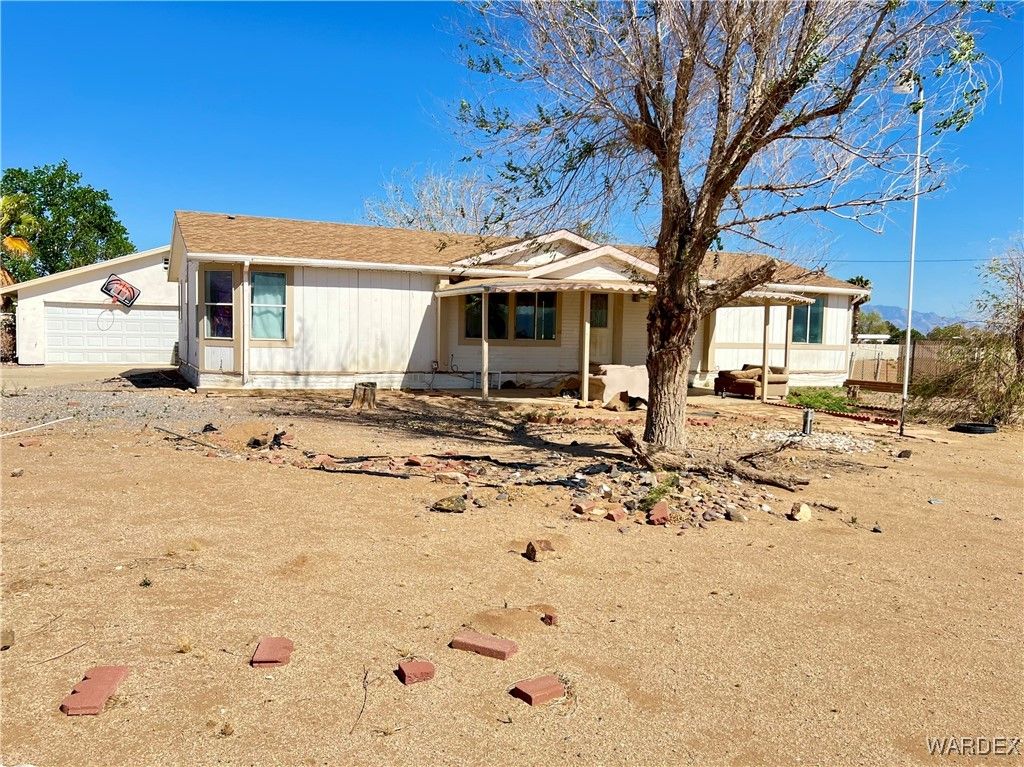 528 S Santa Maria Road, Golden Valley, AZ 86413