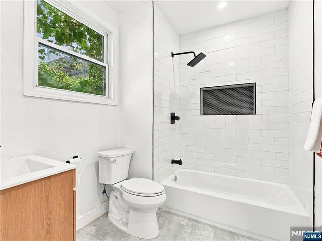 42 Passaic Avenue, Jersey City, NJ 07307