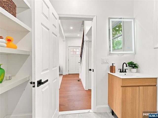 42 Passaic Avenue, Jersey City, NJ 07307