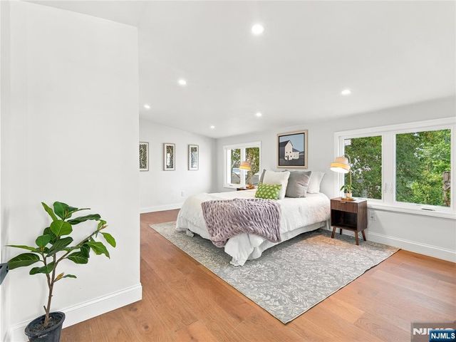 42 Passaic Avenue, Jersey City, NJ 07307