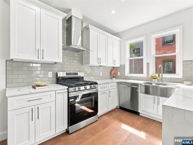 42 Passaic Avenue, Jersey City, NJ 07307