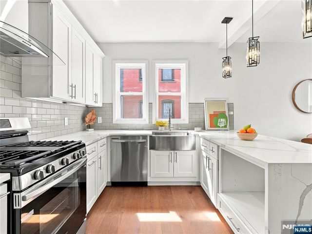 42 Passaic Avenue, Jersey City, NJ 07307