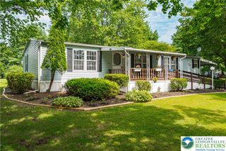 1102 Deer XING, Upper Macungie Twp, PA 18031