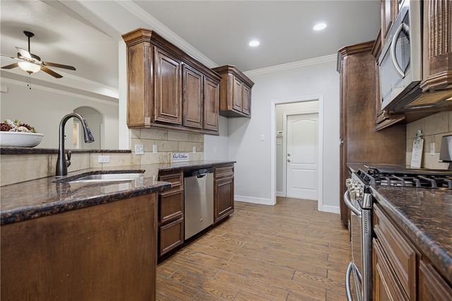 4230 Summer Wind Dr, Corpus Christi, TX 78413