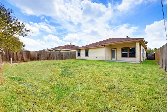 4230 Summer Wind Dr, Corpus Christi, TX 78413