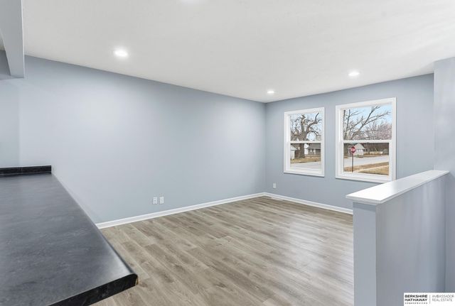 1218 Mayper Drive, Carter Lake, IA 51510