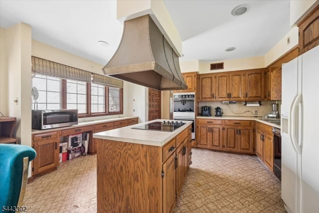 11 Cherryville Stanton Rd, Raritan Twp., NJ 08822