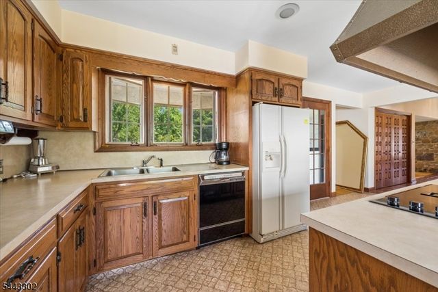 11 Cherryville Stanton Rd, Raritan Twp., NJ 08822