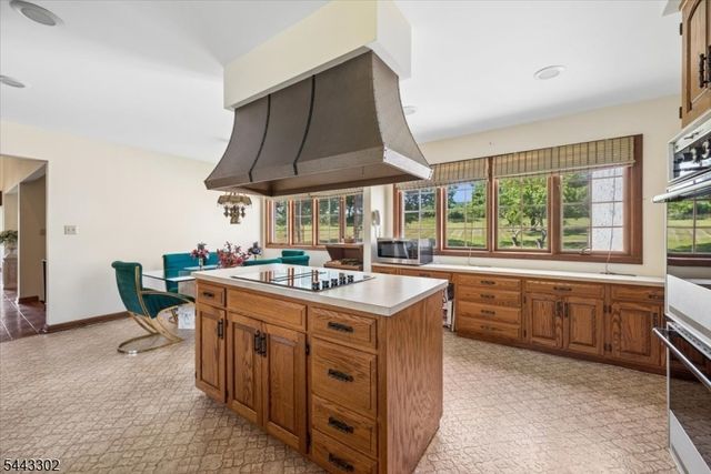 11 Cherryville Stanton Rd, Raritan Twp., NJ 08822