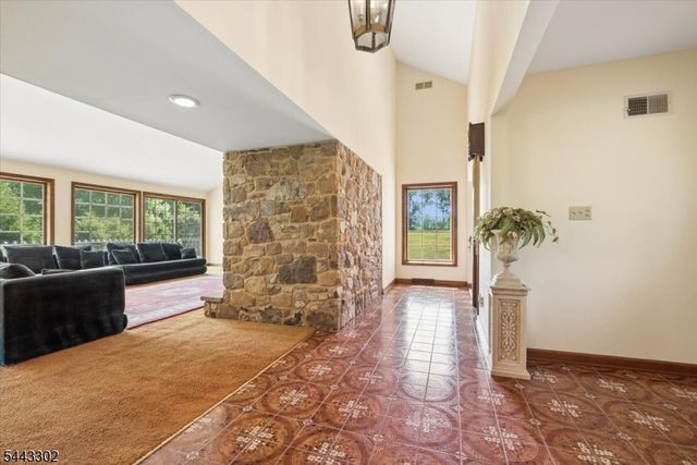 11 Cherryville Stanton Rd, Raritan Twp., NJ 08822