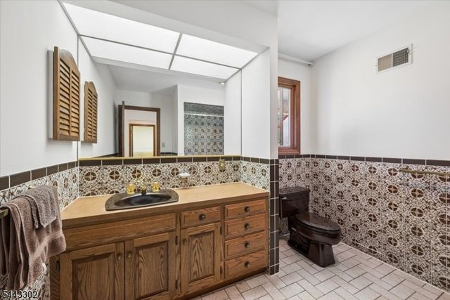 11 Cherryville Stanton Rd, Raritan Twp., NJ 08822