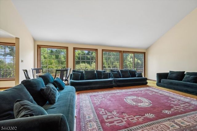 11 Cherryville Stanton Rd, Raritan Twp., NJ 08822