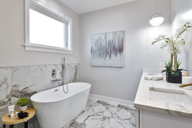 4602 N Springfield Avenue, Chicago, IL 60625