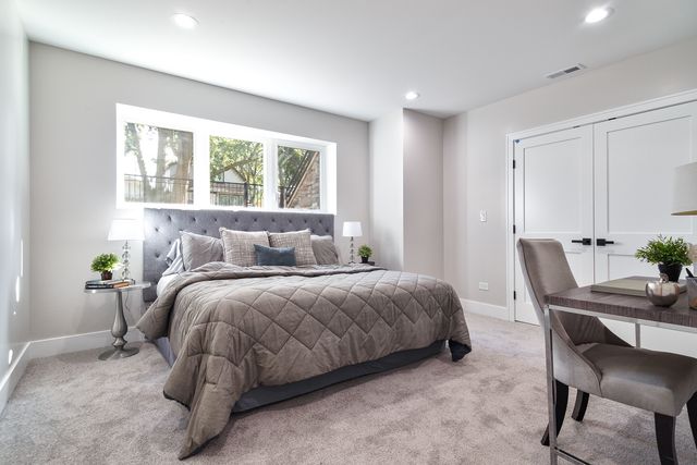 4602 N Springfield Avenue, Chicago, IL 60625