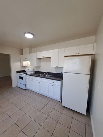 382 N Glenn Ave, Fresno, CA 93701