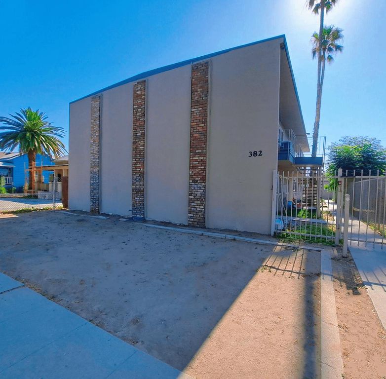 382 N Glenn Ave, Fresno, CA 93701