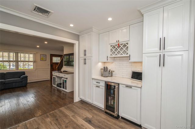 2296 Willow Street, Wantagh, NY 11793