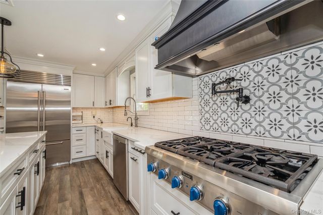 2296 Willow Street, Wantagh, NY 11793