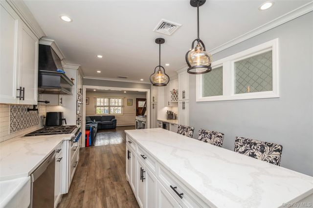 2296 Willow Street, Wantagh, NY 11793