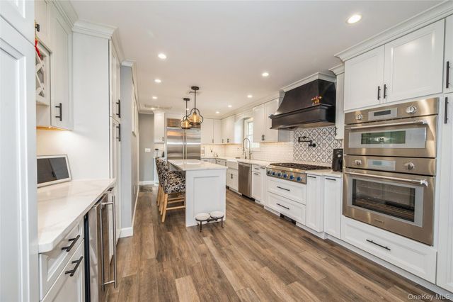 2296 Willow Street, Wantagh, NY 11793