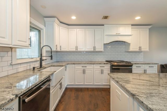 28 Riverview Rd, West Milford Twp., NJ 07438