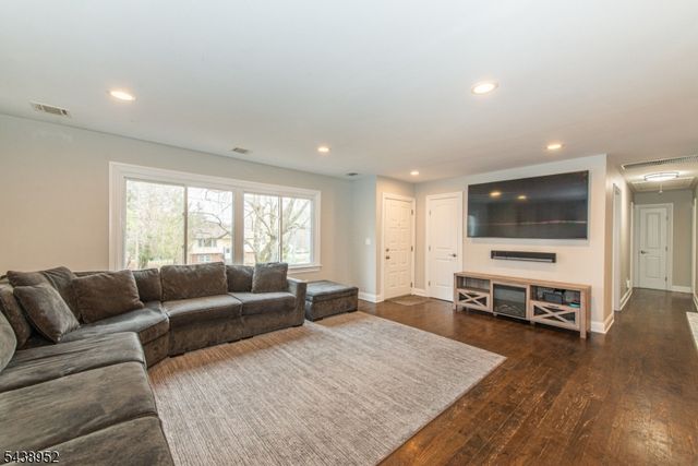 28 Riverview Rd, West Milford Twp., NJ 07438
