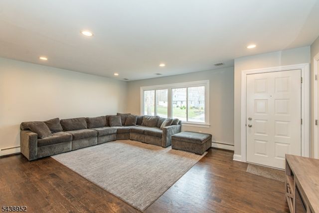 28 Riverview Rd, West Milford Twp., NJ 07438