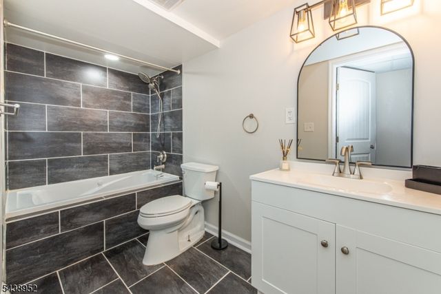 28 Riverview Rd, West Milford Twp., NJ 07438