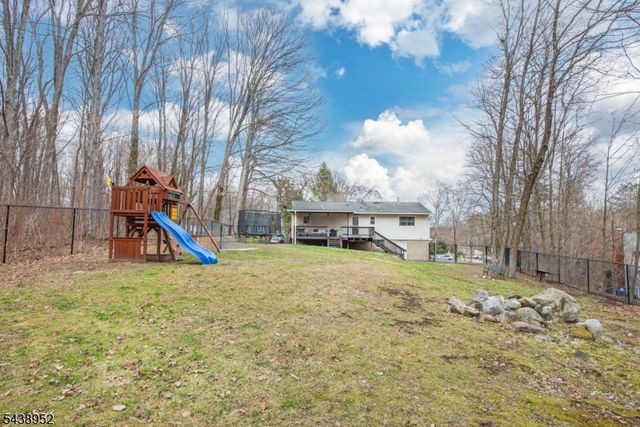 28 Riverview Rd, West Milford Twp., NJ 07438