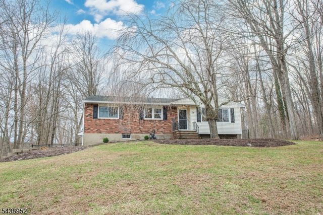 28 Riverview Rd, West Milford Twp., NJ 07438