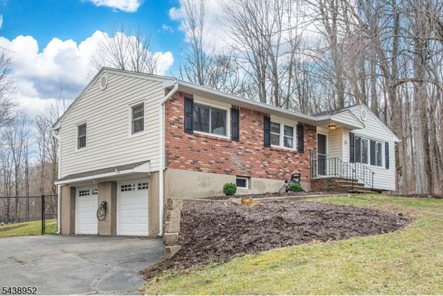 28 Riverview Rd, West Milford Twp., NJ 07438