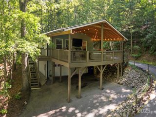 27 Walker Cove Road, Black Mountain, NC 28711
