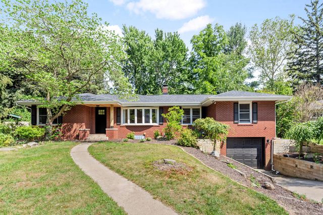 216 Friendship Trail, Pottawattamie Park, IN 46360